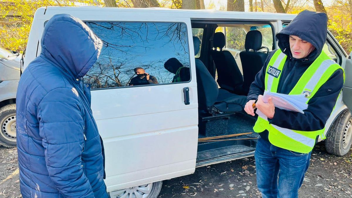 Цілий арсенал боєприпасів та зброї виявили правоохоронці на Коломийщині 3