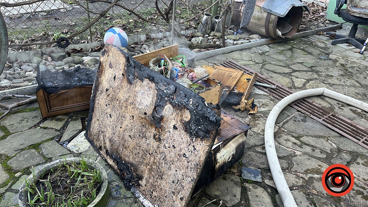 У Коломиї вранці 13 листопада горів двоповерховий будинок 2