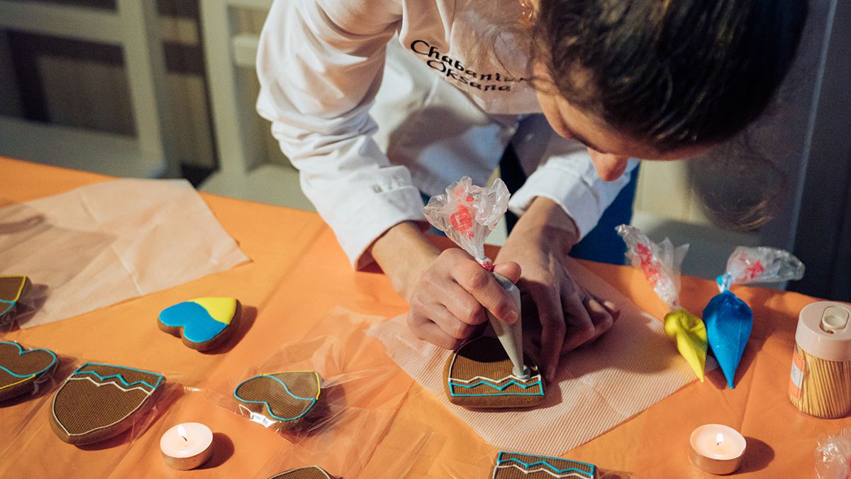 Чудова розвага для дітей та дорослих | Розпис пряників на майстер-класі Оксани Чабанюк 3