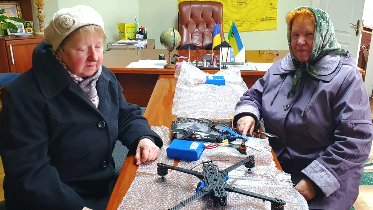 Пенсіонерки з Рожнятова придбали дрони-камікадзе для Едельвейсів 1
