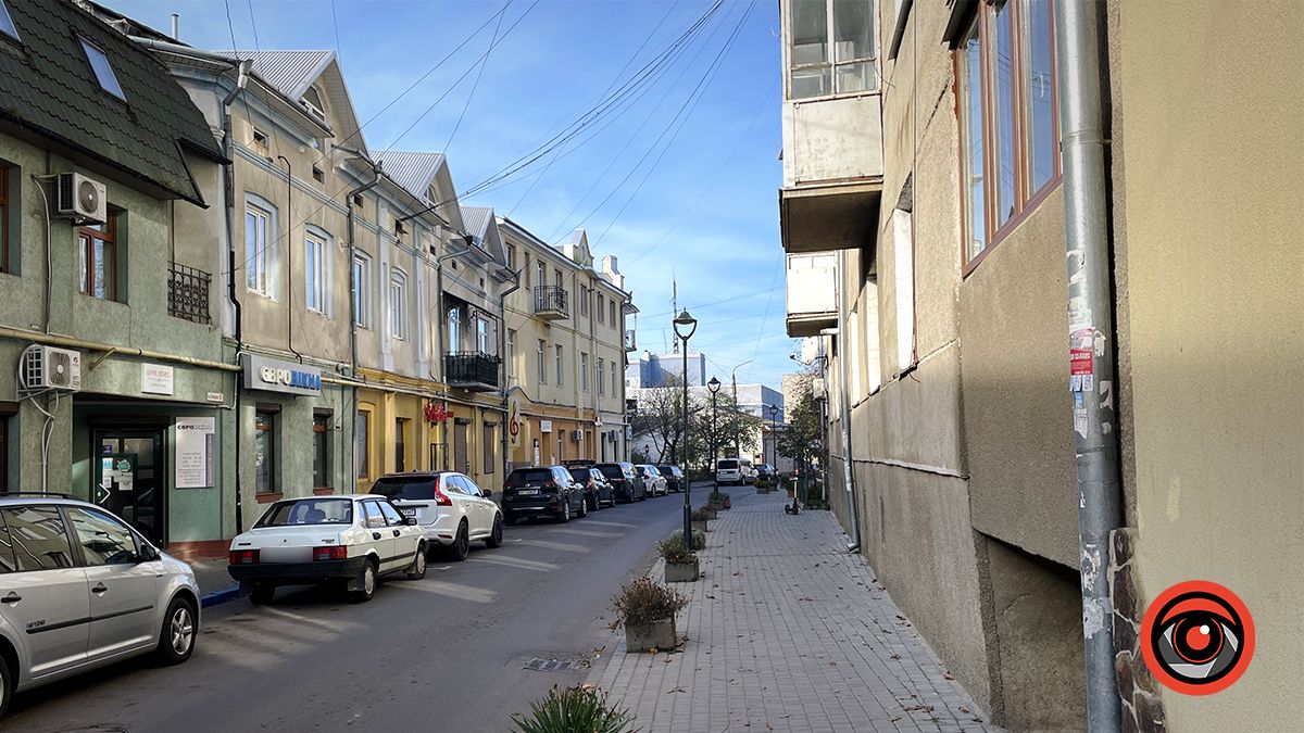Краса, до якої треба здійняти голову: 180 метрів вулицею Пекарською в Коломиї 5