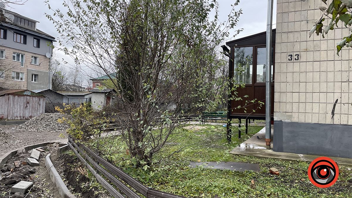 На вулиці Січових Стрільців у Коломиї розпочали ремонт дороги біля багатоповерхівки 4