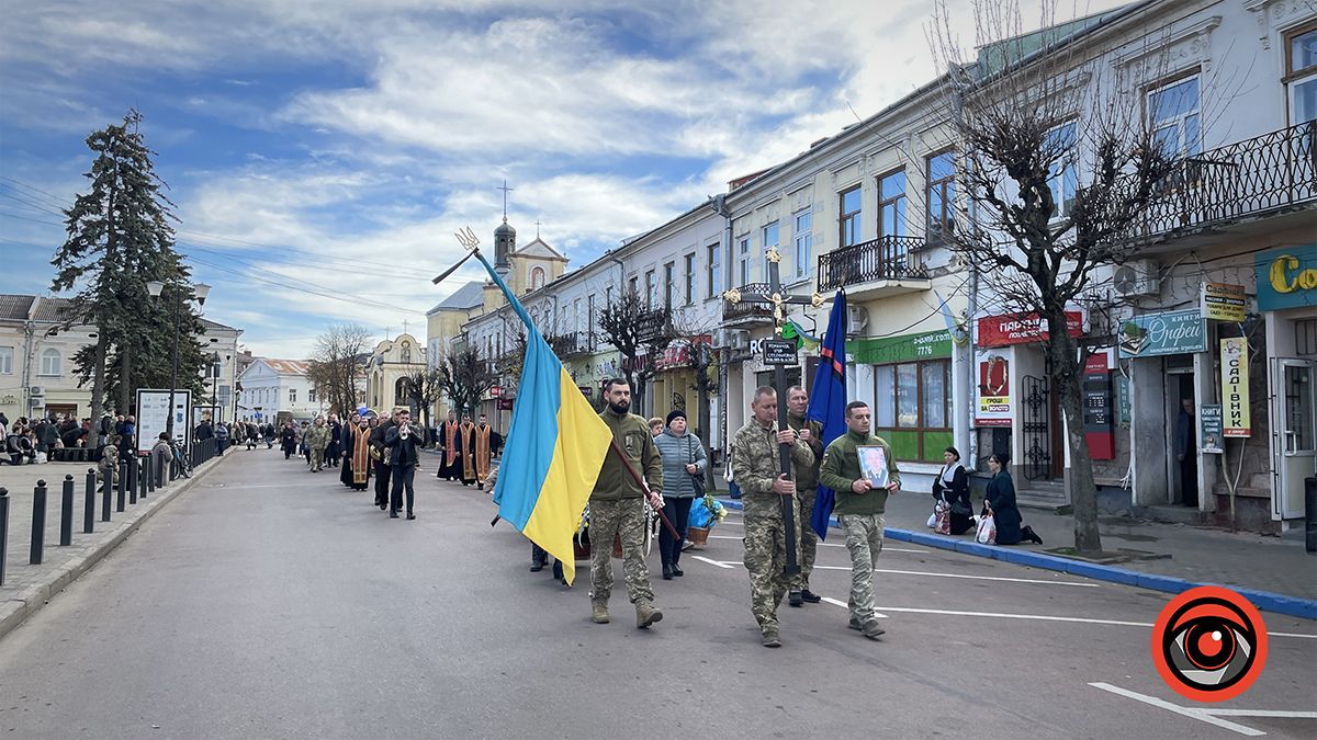 У Коломиї в останню путь провели військового Ігоря Романчука 10