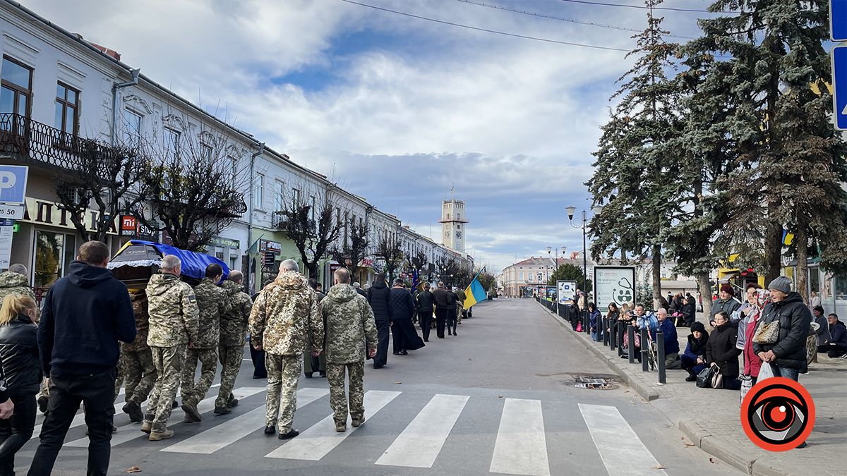 У Коломиї в останню путь провели військового Ігоря Романчука 9
