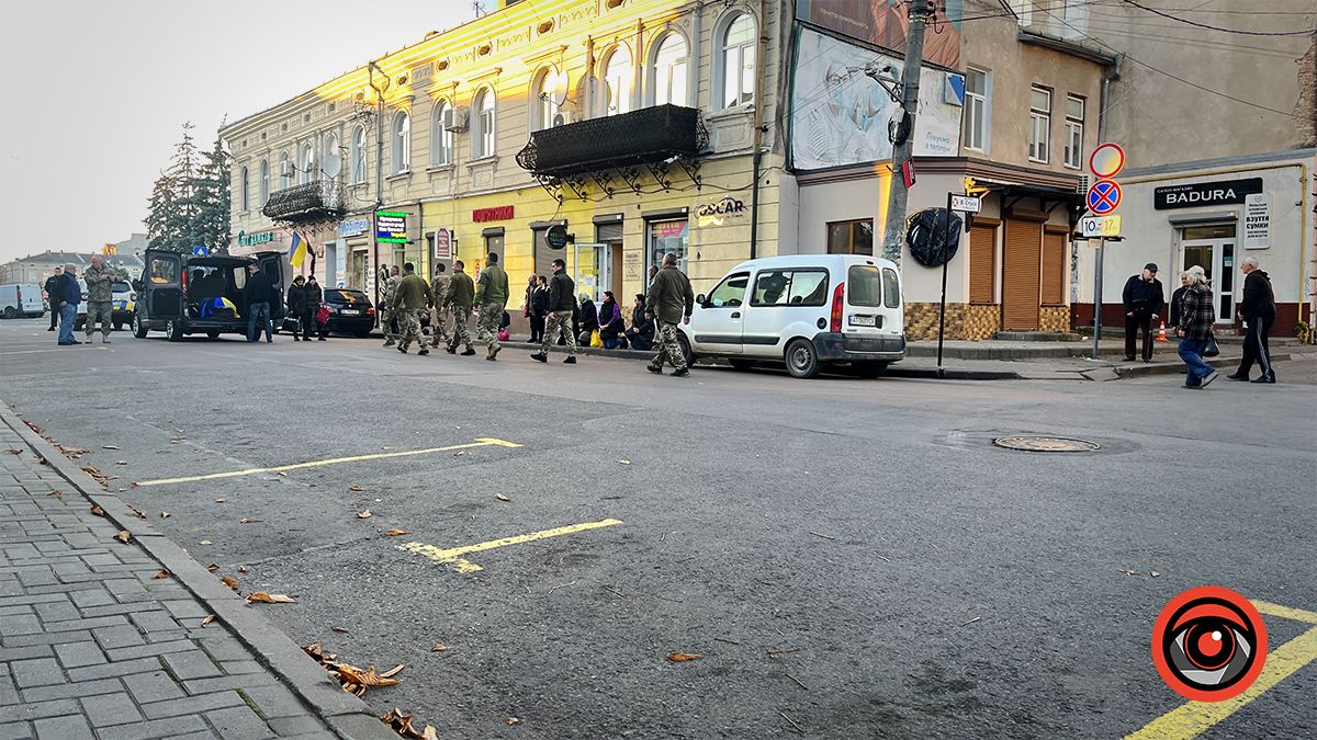 Коломия зустрічала покійного захисника Ігоря Романчука 5