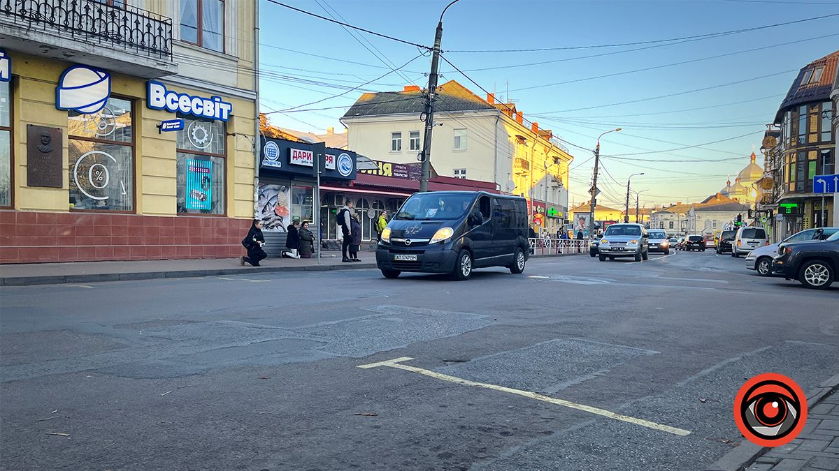 Коломия зустрічала покійного захисника Ігоря Романчука 2