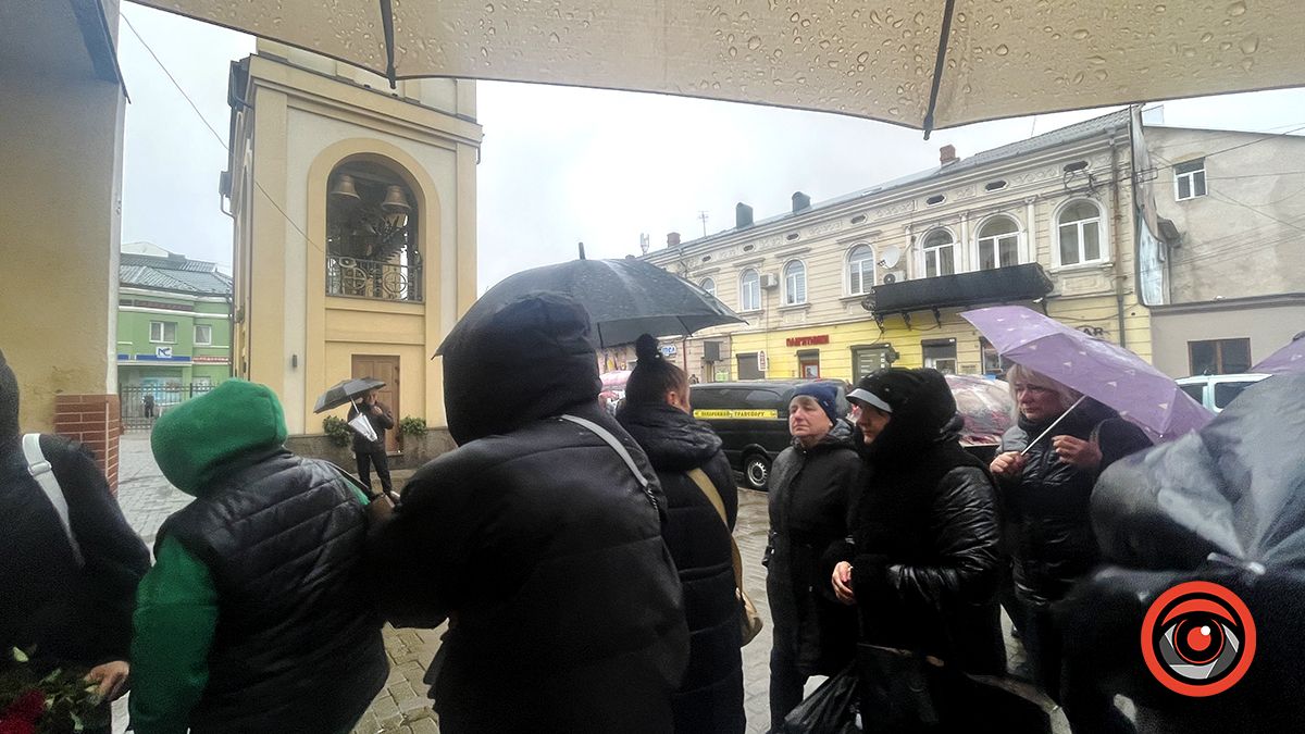 Коломия зустріла загиблого Героя Любомира Савчука 5