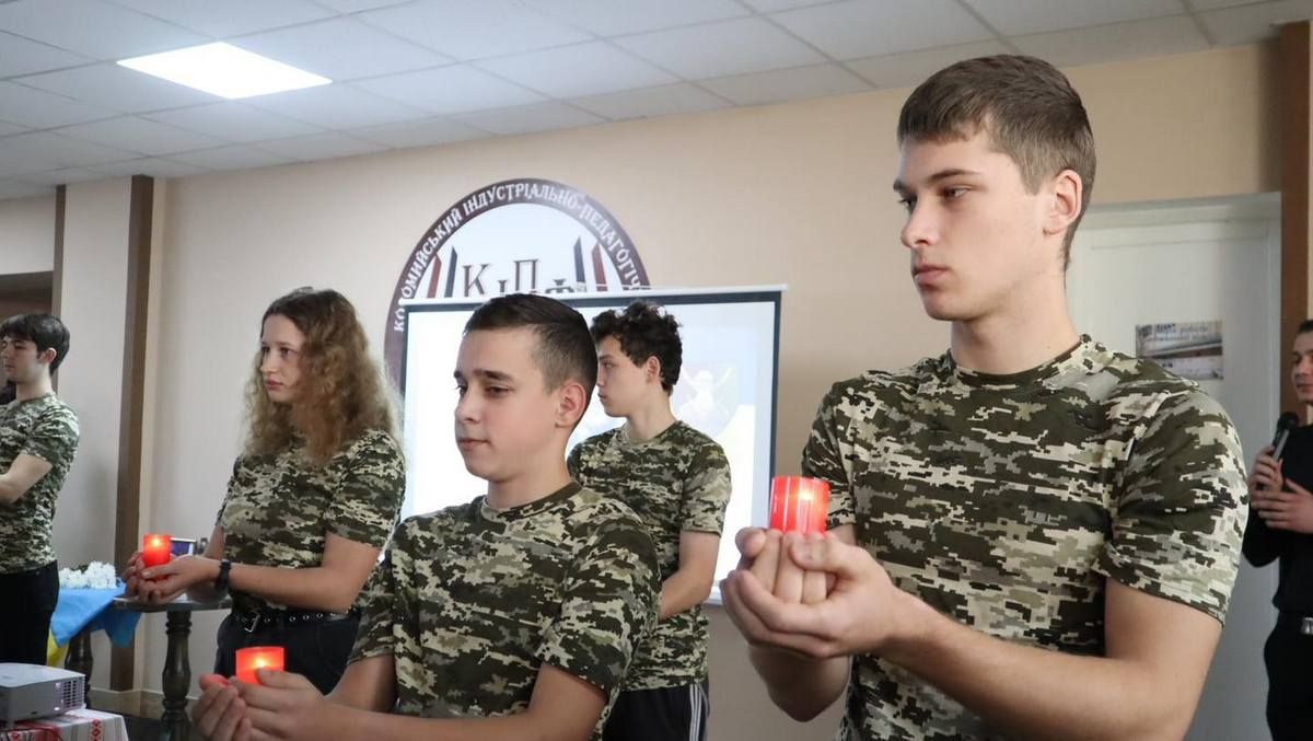 У Коломиї відкрили меморіальну дошку Сергію Ніньовському 5