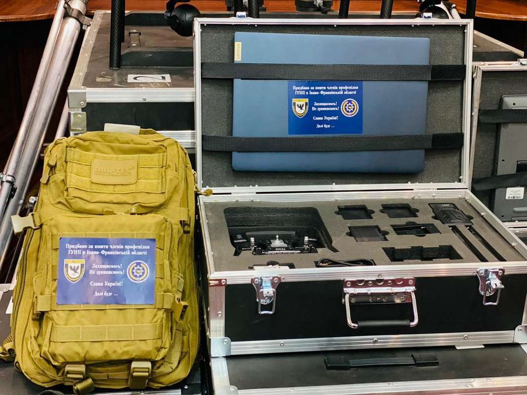 Поліцейські Прикарпаття придбали для ЗСУ дронів на 1 млн грн 1