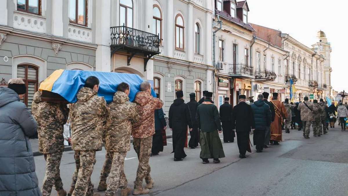 Коломия прощалась із загиблим захисником Миколою Огли 3