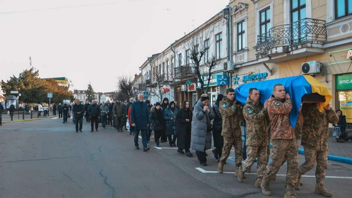 Коломия прощалась із загиблим захисником Миколою Огли 4