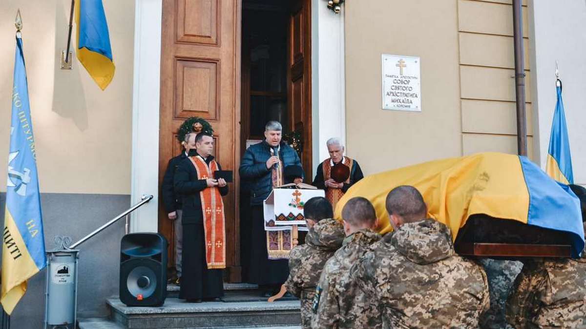 Коломия прощалась із загиблим захисником Миколою Огли 2