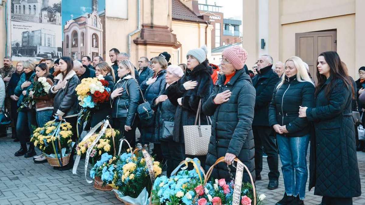 Коломия прощалась із загиблим захисником Миколою Огли 6