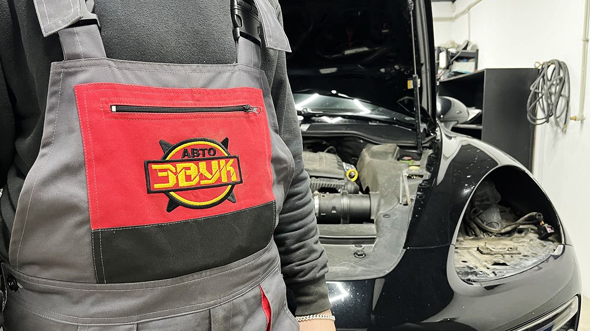 Яскраве світло, крута музика та сучасна мультимедіа - все це можна знайти в автомагазині та сервісі "Автозвук" у Коломиї 3