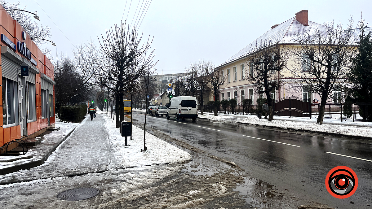 Чи забезпечений проїзд на дорогах у Коломиї після негоди 16