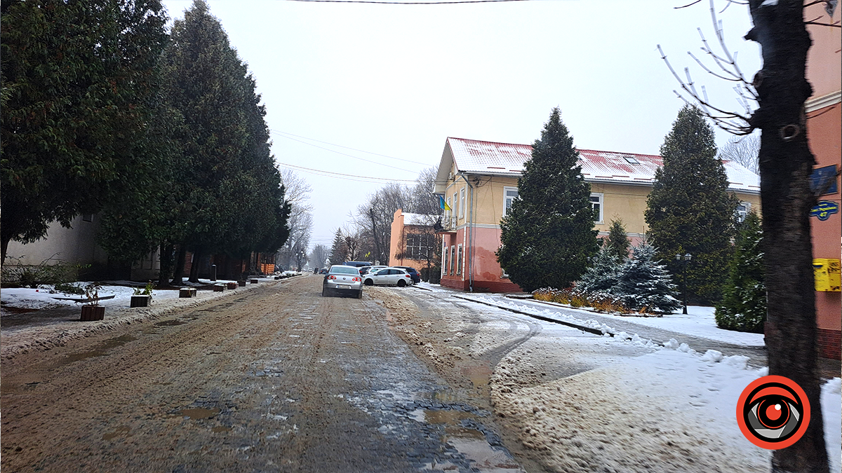 Чи забезпечений проїзд на дорогах у Коломиї після негоди 1