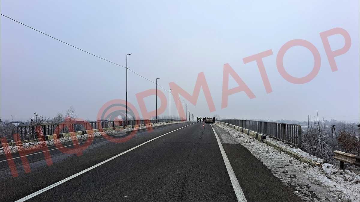 На естакаді неподалік Коломиї зіштовхнулися дві легкові автівки 5