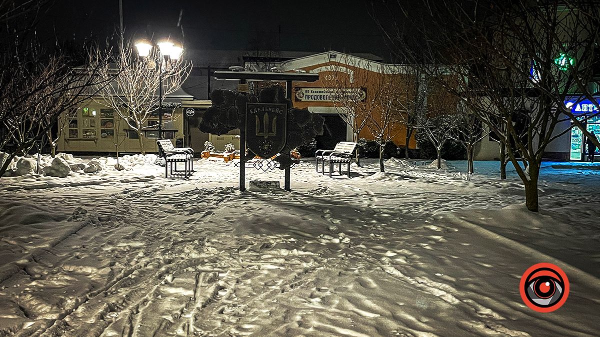 Чарівна й морозна: фоторепортаж вечірньої Коломиї взимку 11