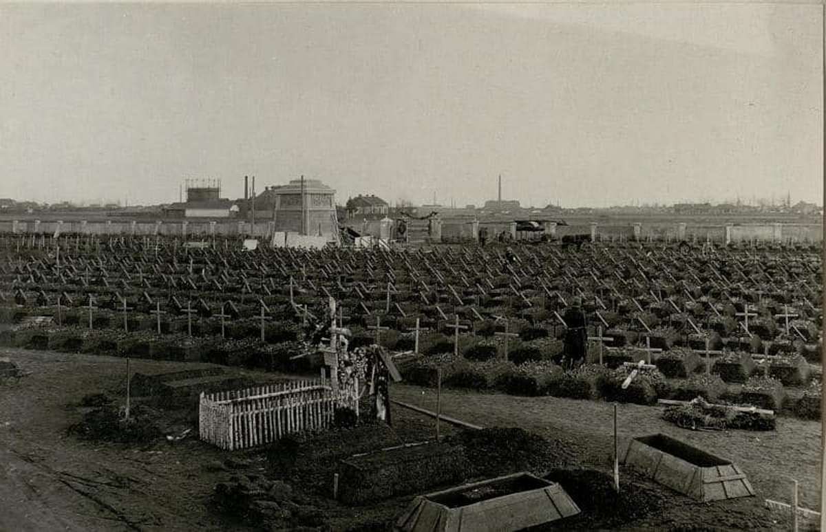 Солдатське кладовище. Сьогодні це частина польського цвинтаря в Коломиї (сектор між вулицями Мазепи і Бандери)