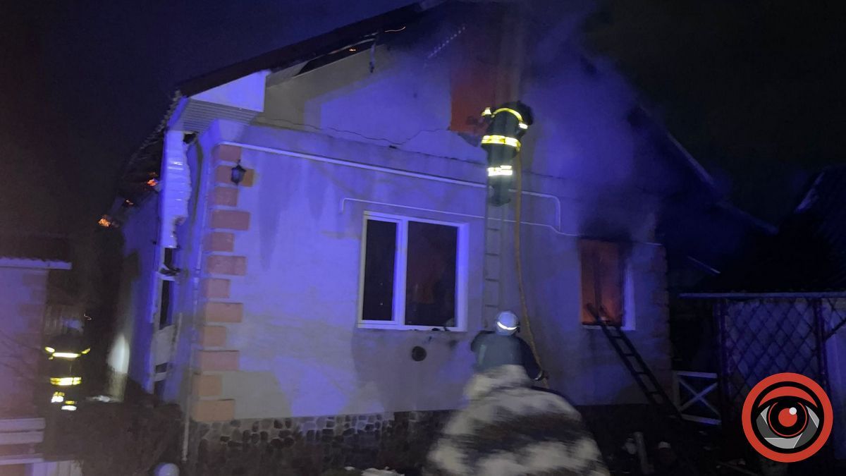 На Коломийщині горів житловий будинок 2