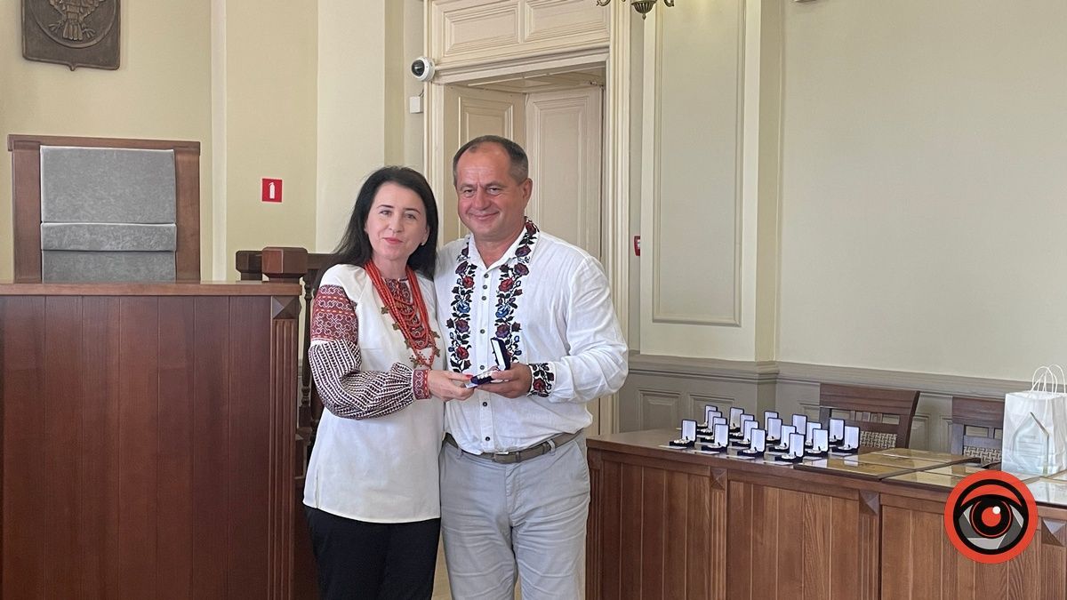 Волонтерський центр таки звільнив головну залу Народного дому Коломиї 1