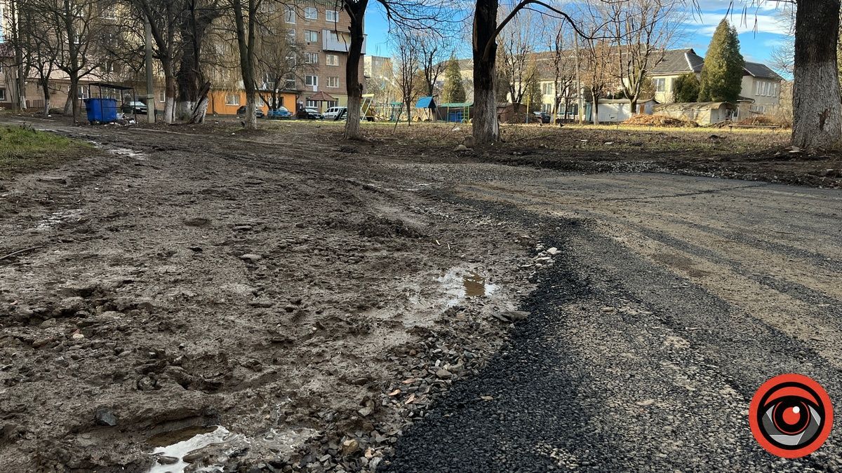 Нарешті почули: у Коломиї до садочка постелили асфальт 7