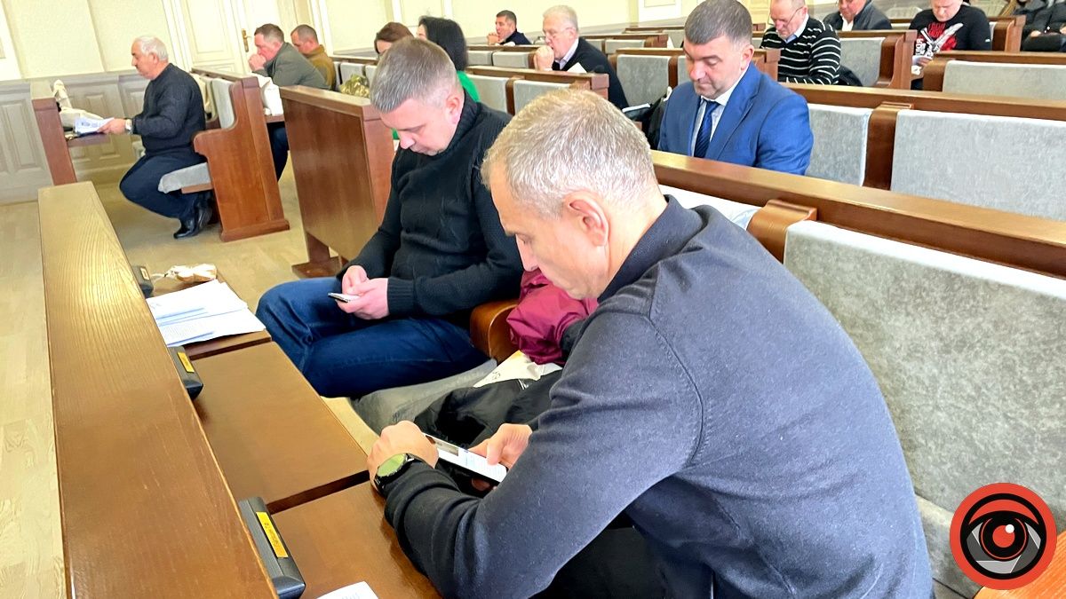 Це ще не кінець: коломийські депутати відтягнули листопадову сесію на 4 пленарне засідання