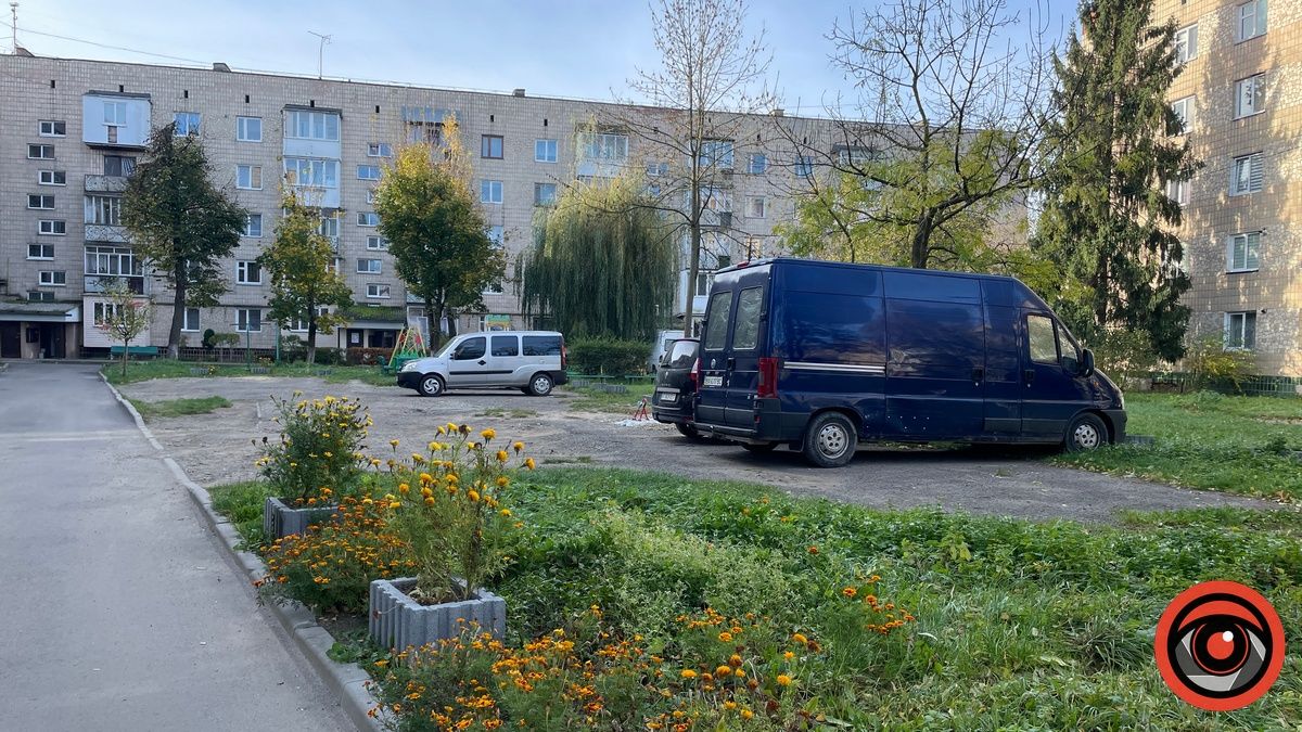 У Коломиї в мікрорайоні біля парку завершили ремонт за 1,7 млн грн 9
