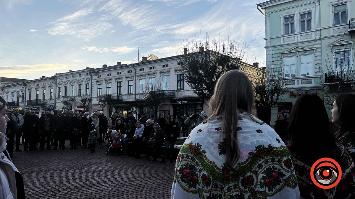 У центрі Коломиї відкрили особливу різдвяну шопку. Фоторепортаж 11