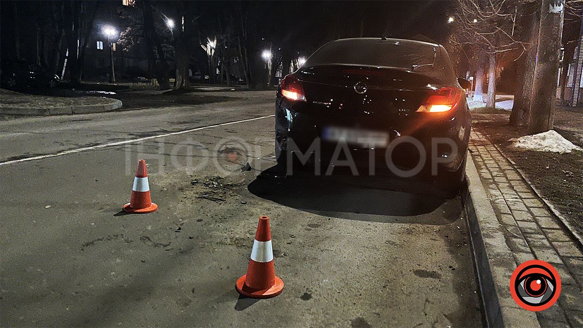 У Коломиї водій «стукнув» авто і зник 3