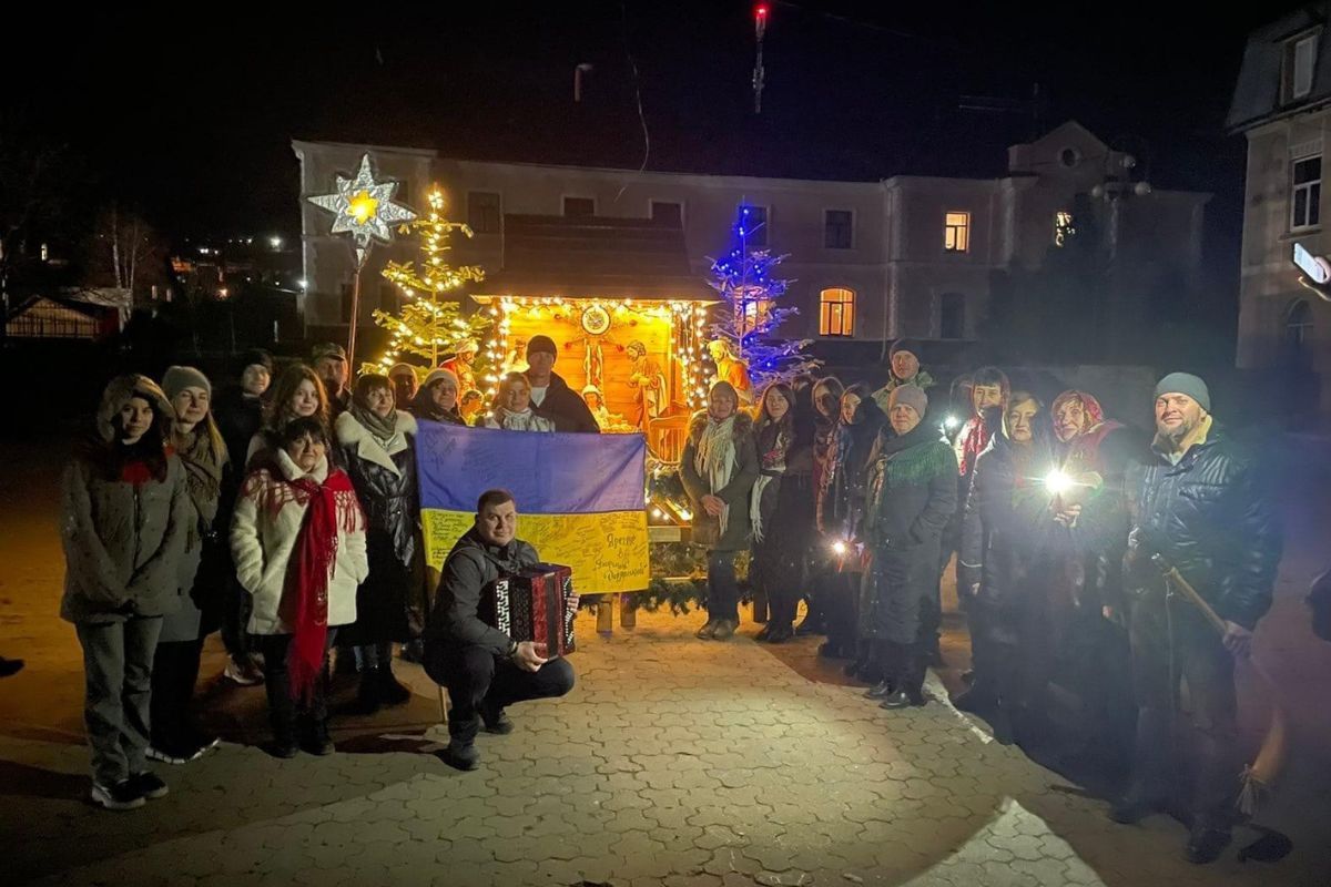 Волонтери Яремчанщини запрошують у волонтерську коляду 1