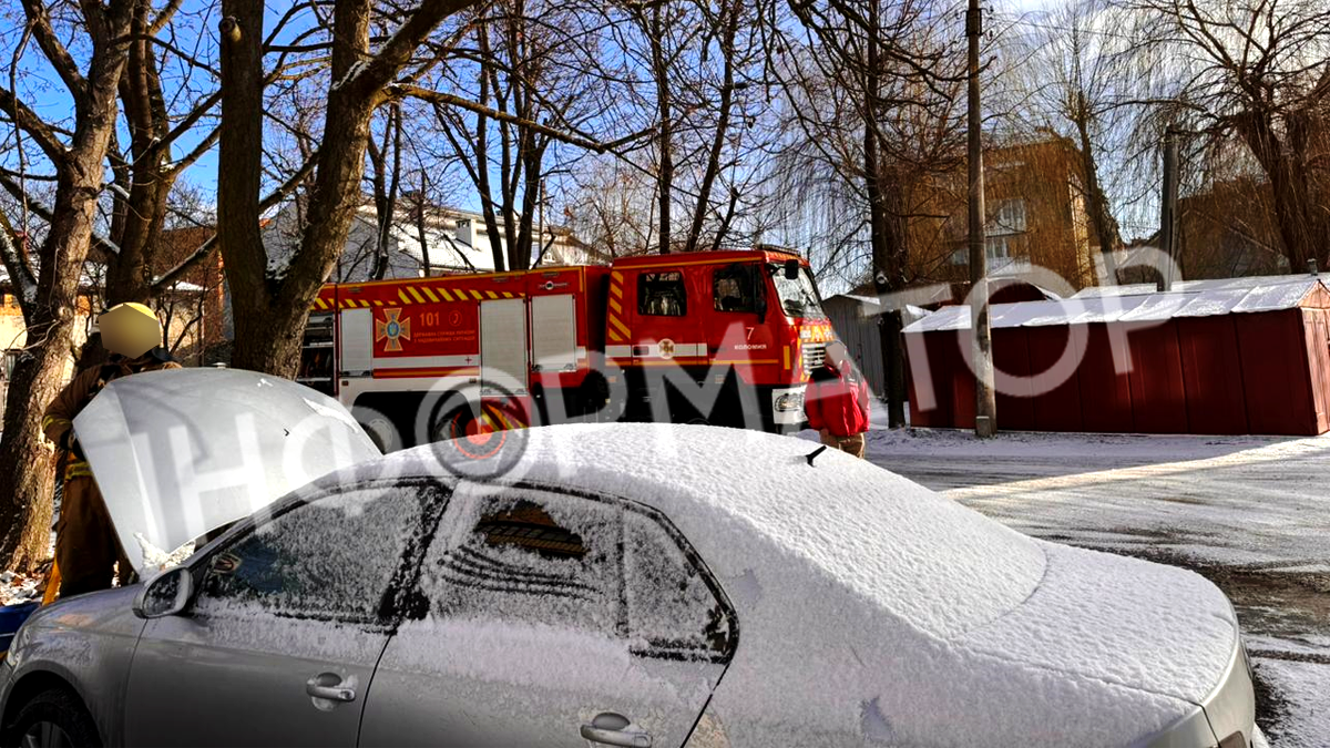 На одній з вулиць Коломиї палав автомобіль 1