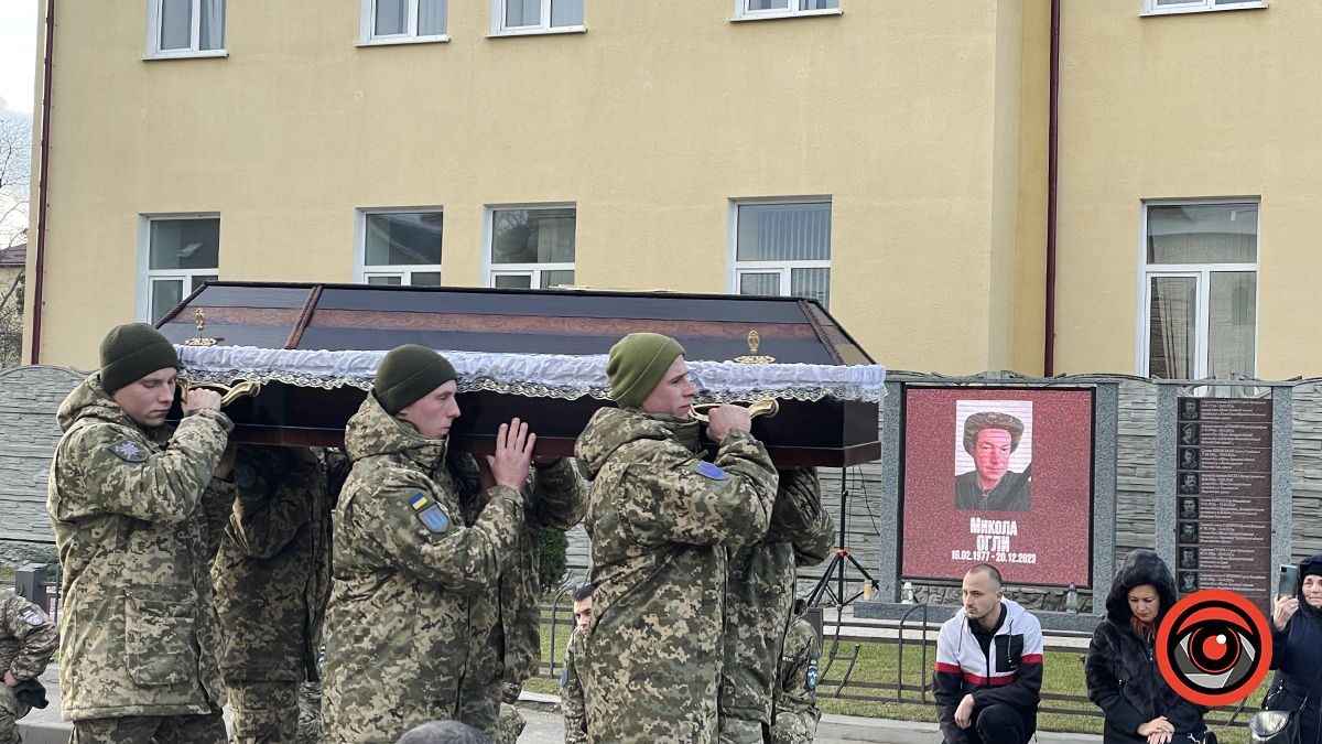 "На щиті" до Коломиї повернувся Герой Микола Огли