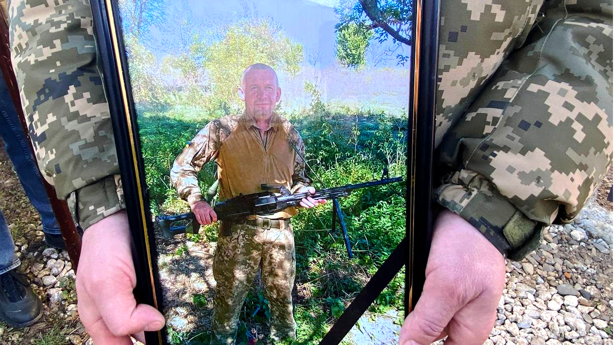 У Городенці попрощалися з Героєм Миколою Хрущином