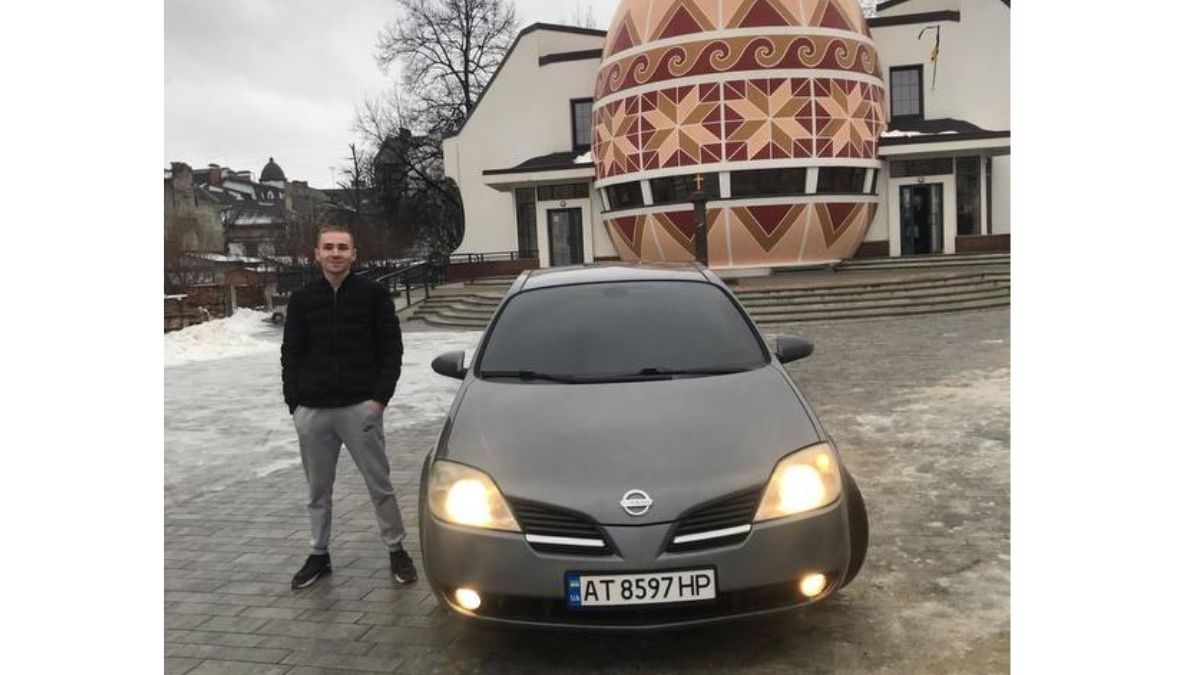 Гонорове селфі: юнак похвалився фото з автівкою під Писанкою і сам себе видав поліції 1