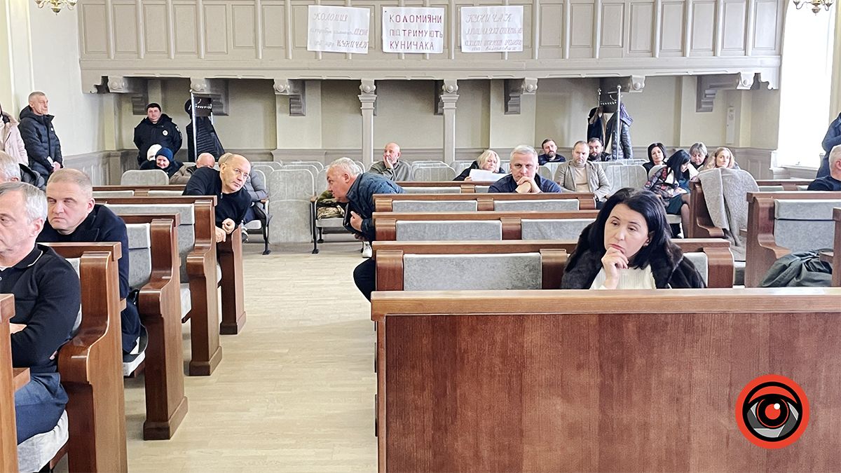 Цілком таємно: як в ратуші Коломиї знімали з посади секретаря 3