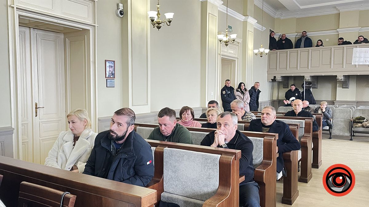 Цілком таємно: як в ратуші Коломиї знімали з посади секретаря 13