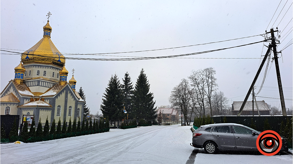 Лід, покритий снігом: ситуація на дорогах у Воскресінцях 4