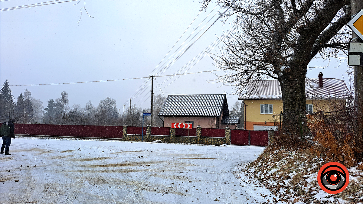 Лід, покритий снігом: ситуація на дорогах у Воскресінцях 3