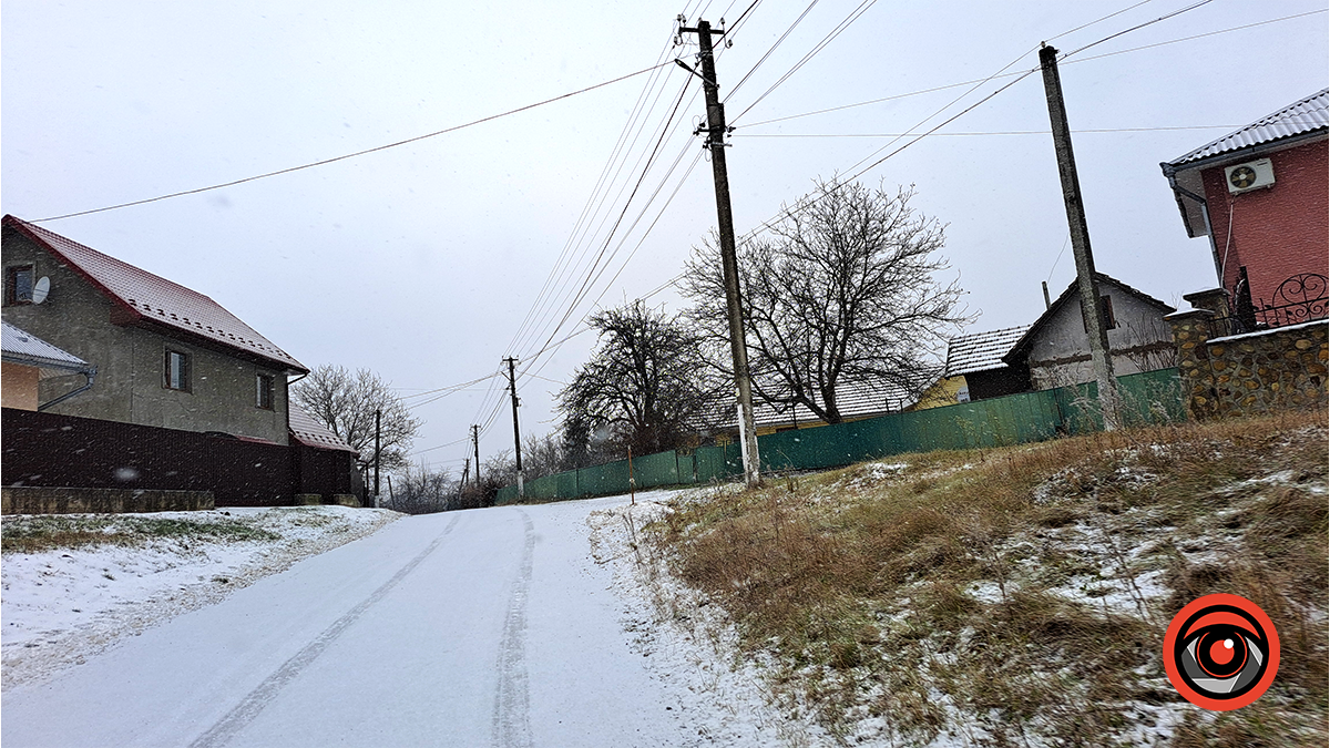 Лід, покритий снігом: ситуація на дорогах у Воскресінцях 2