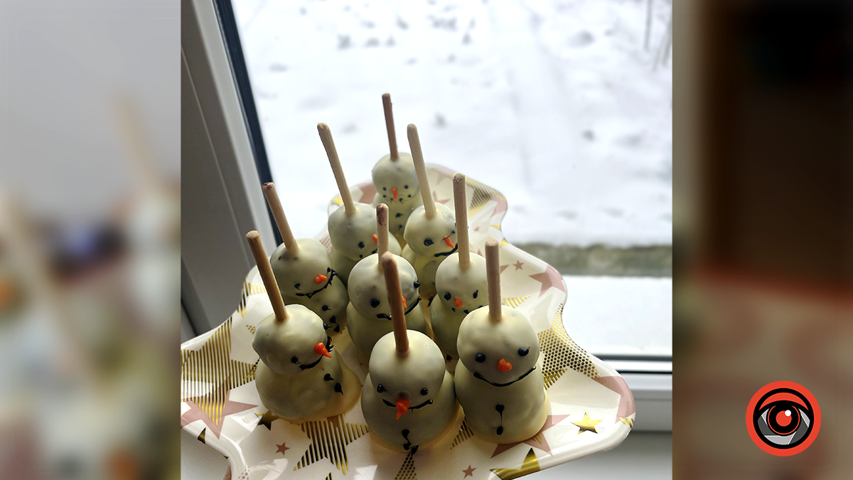 Кейк-попси сніговички | Смачний та легкий рецепт зимового десерту 4