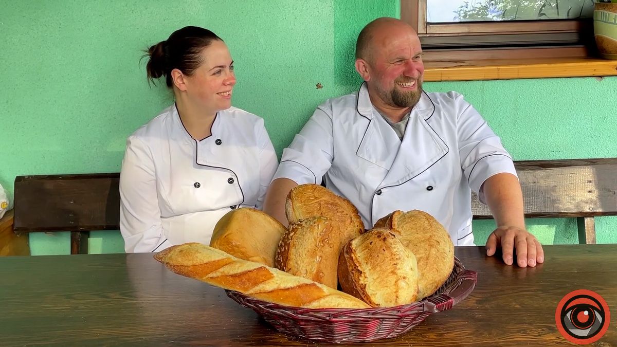 Корисний крафтовий хліб з сімейної пекарні "Під липами" тепер можна купити в Коломиї на вул. Січових Стрільців 1