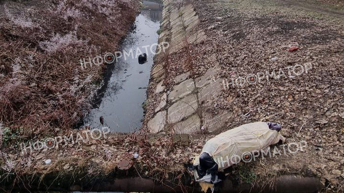 У Коломиї на вулиці помітили підозрілу сумку та мішок: що виявила поліція?