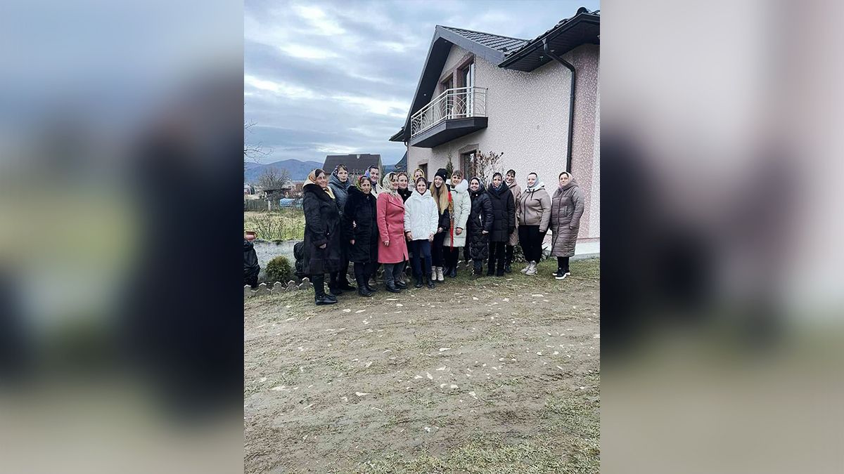 В селі на Надвірнянщині заколядували півмільйона гривень на ЗСУ 18