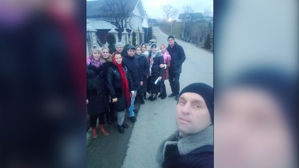 В селі на Надвірнянщині заколядували півмільйона гривень на ЗСУ 10