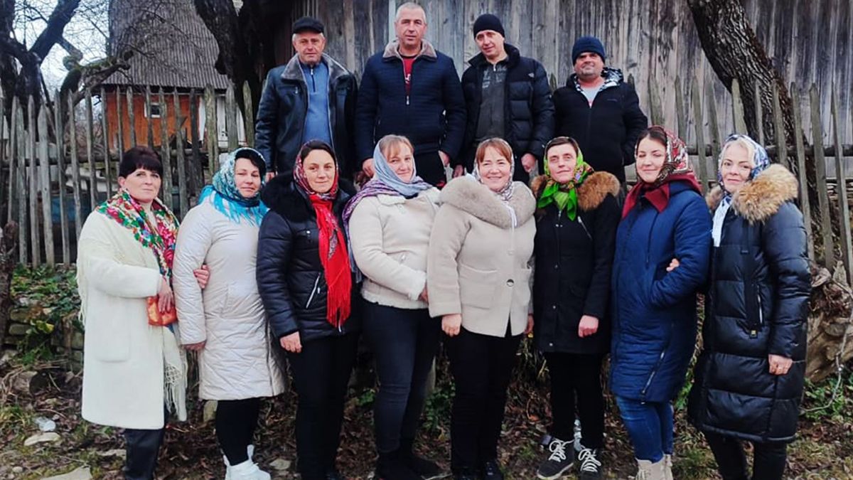 В селі на Надвірнянщині заколядували півмільйона гривень на ЗСУ 4