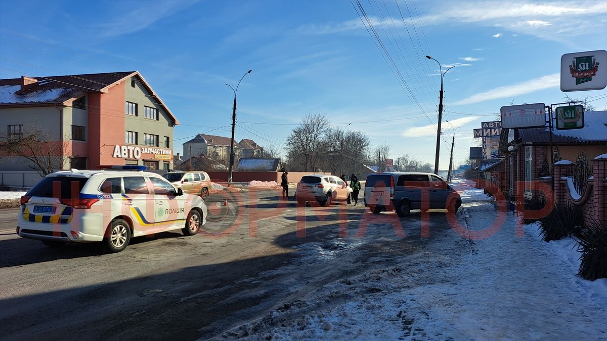 У Коломиї на Карпатській зіткнулись два легковика 5