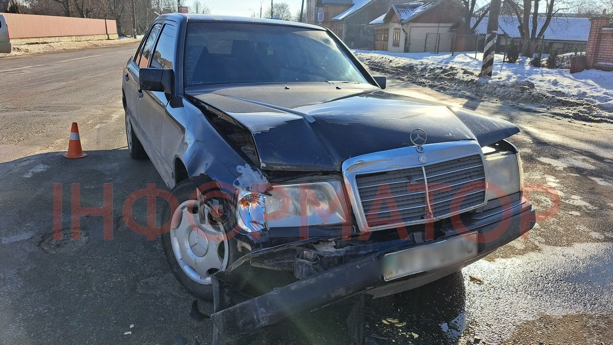 У Коломиї на Карпатській зіткнулись два легковика 3