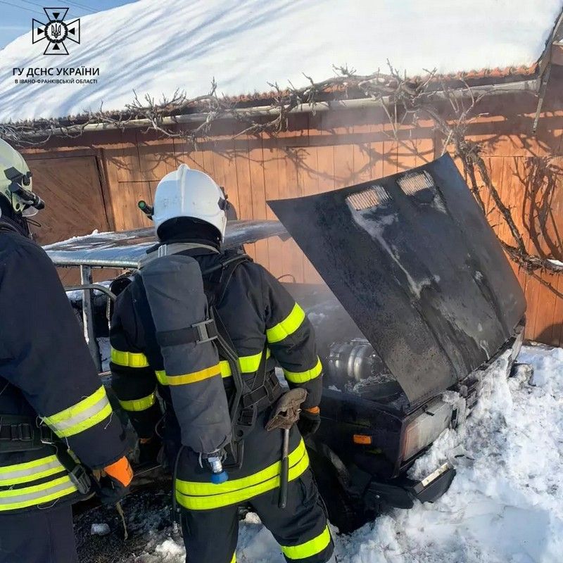 На Коломийщині знову загорілись "Жигулі" 1