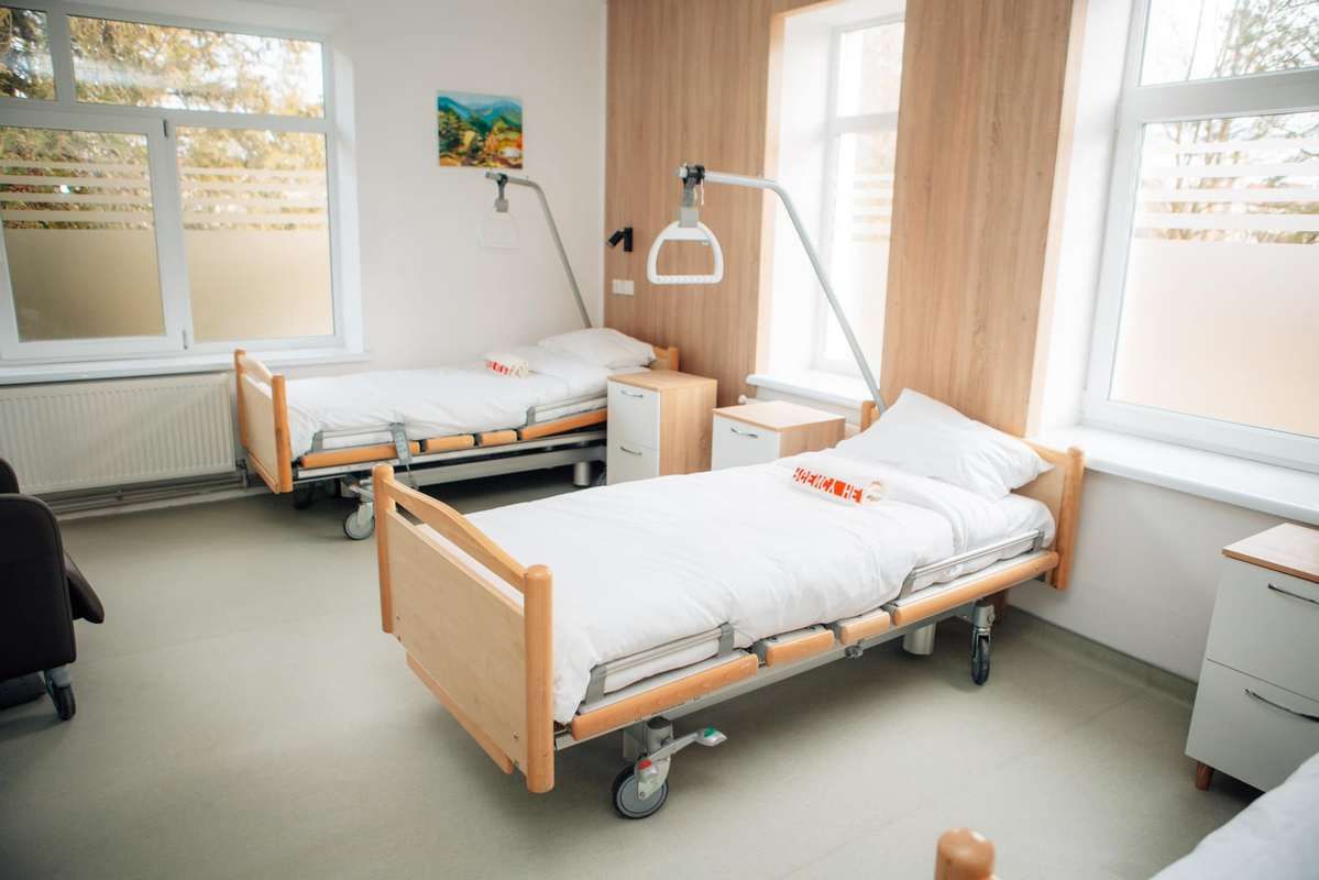 Тепер у Надвірній будуть реабілітувати пацієнтів стаціонарно 2